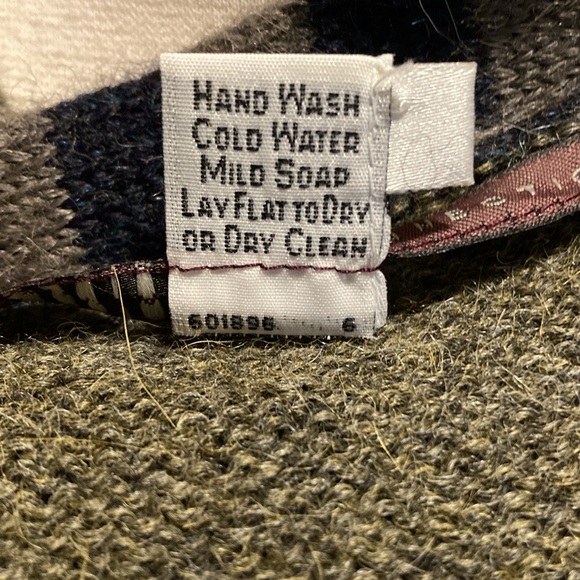 Peruvian Connection sweater - Picture 4 of 4